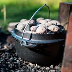 BBQ-Toro Dutch Oven "My Blackpot", 9,0 L Sonderedition Inkl. Holzkiste, Gusstopf -Angebote Gourmet Kueche Store 3080ff5cd40aad9f4d9ce7a76847ba1d