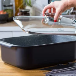 Food Appeal Black Marble Kasserolle, Kochtopf, Röster Mit Aromatischem Glasdeckel, Anti-haft Beschichtung | Schwarzes Marmor Design | Für Gasherd, Induktionsherd, Keramikherd Und Elektroherd 12 Food Appeal Black Marble Kasserolle, Kochtopf, Röster Mit Aromatischem Glasdeckel, Anti-haft Beschichtung | Schwarzes Marmor Design | Für Gasherd, Induktionsherd, Keramikherd Und Elektroherd -Angebote Gourmet Kueche Store 3ee66f2b6b9a9f61b34e6faf8bdcd30a