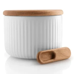 Eva Solo Salzdose Mit Deckel Und Löffel White 10,5 Cm -Angebote Gourmet Kueche Store 5bf1191305e722e8f5b849aca6e3937f