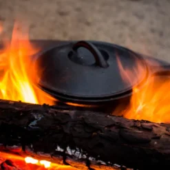 BBQ-Toro 8-teiliges Dutch Oven Set In Holzkiste | Gusseisen, Bereits Eingebrannt -Angebote Gourmet Kueche Store 909be779b5d404b13d56b452c4fe9cda