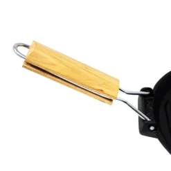 Klarstein Retinta Grill- Und Steakpfanne , Gusseisen , Für Alle Herdarten Sowie Grills Und Lagerfeuer , Outdoor-Kochen , Voreingebrannt , Ablaufrinne , Mit Klappbarem Holzgriff , Geriffelte Bratfläche , Rund , Maße: 38 X 2 X 22 Cm (BxHxT) , Schwarz -Angebote Gourmet Kueche Store 9faa8cd69ef464c81a875b184900a3c6