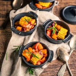 BBQ-Toro 19-teiliges Dutch Oven Set In Holzkiste | Mit Dutch Oven Feuertopf Und Mehr | Preseasoned -Angebote Gourmet Kueche Store c1f9df52e4f235c7f621aa6a7826efa2