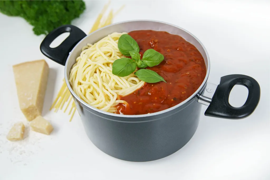 Genius Cerafit Magic Pot Kochtopf-Set 20cm - Topf 3,7l Mit Siebeinsatz & Glas-Deckel Für Einfaches Kochen, Drehen, Dünsten & Servieren; A24661 4 Genius Cerafit Magic Pot Kochtopf-Set 20cm - Topf 3,7l Mit Siebeinsatz & Glas-Deckel Für Einfaches Kochen, Drehen, Dünsten & Servieren; A24661 – Bild 2