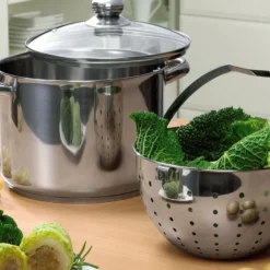 BEYOND® Edelstahl Kochtopf 24 Cm, Mit Glasdeckel Und Herausnehmbarem Siebeinsatz -Angebote Gourmet Kueche Store d8a2cb5a340c1150e29b00baecab5352